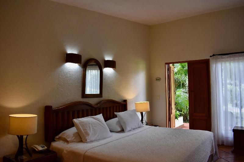 Casa Bugambilia image
