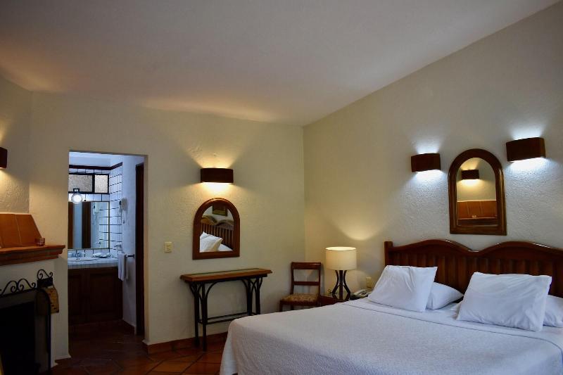 Casa Bugambilia image