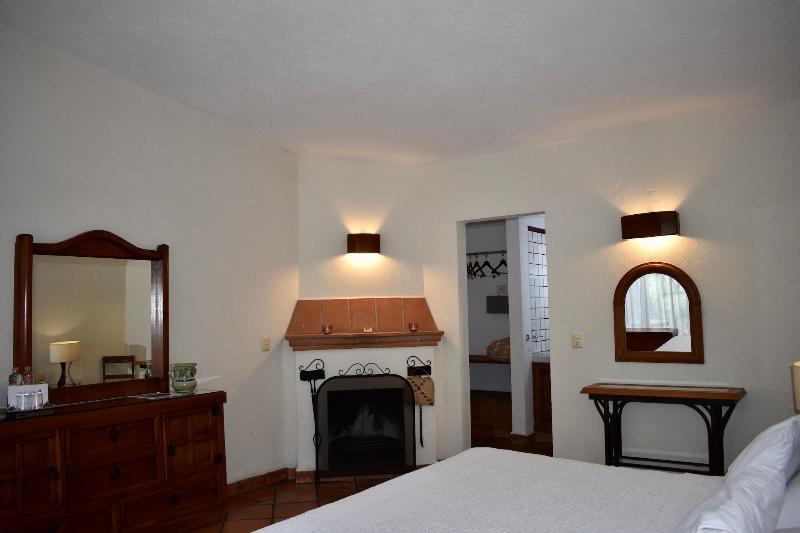 Casa Bugambilia image