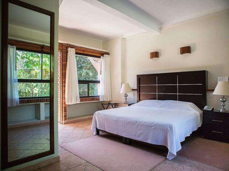 Casa Bugambilia image