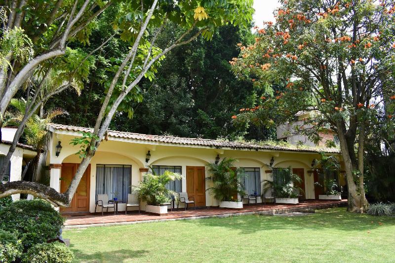 Casa Bugambilia image