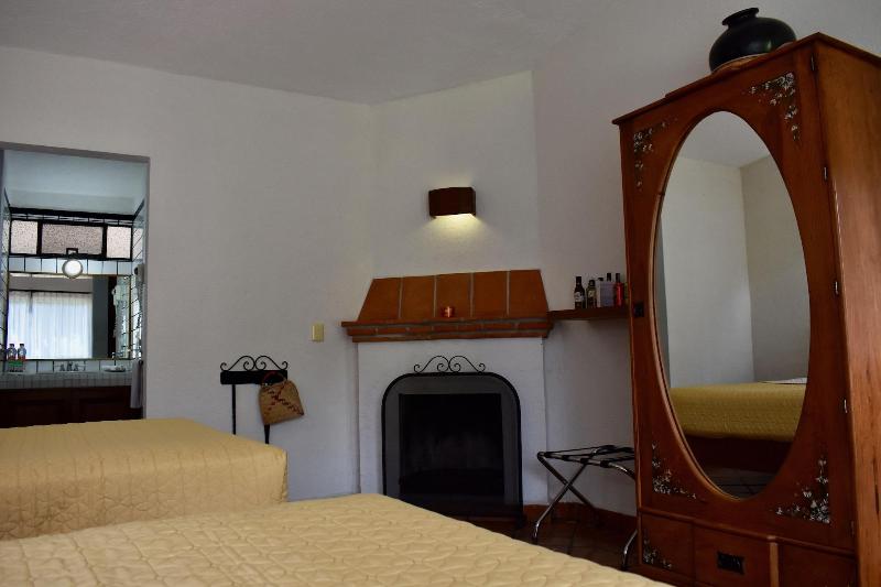 Casa Bugambilia image