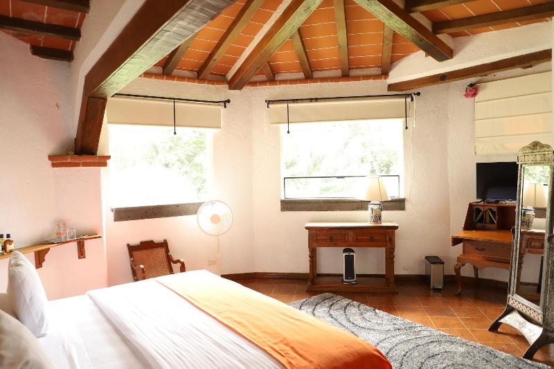 Casa Bugambilia image