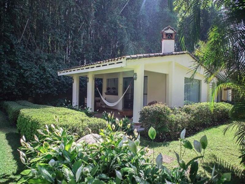 Casa Bugambilia image