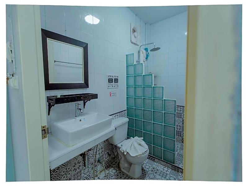 Thaweesuk Hotel image