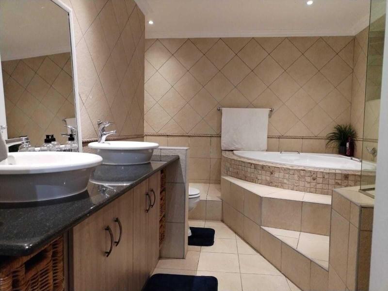 Paulshof Guesthouse image