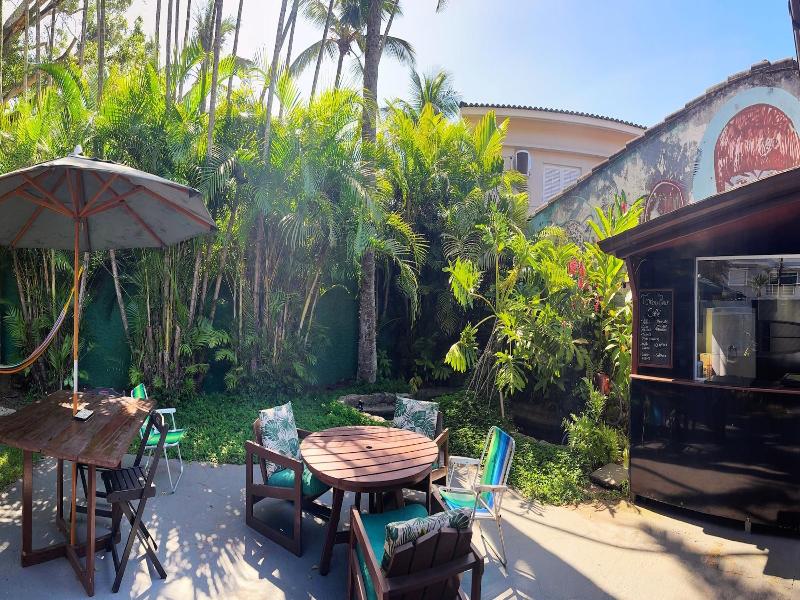 Tombo Beach Hostel