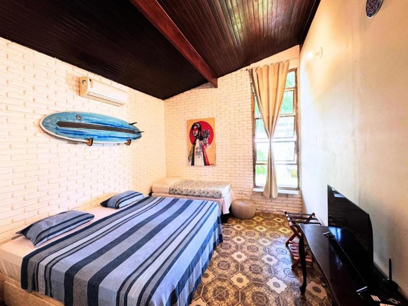 Tombo Beach Hostel