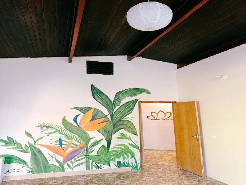 Tombo Beach Hostel — photo 188