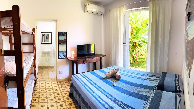 Tombo Beach Hostel — photo 86