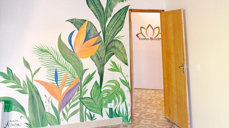 Tombo Beach Hostel — photo 11