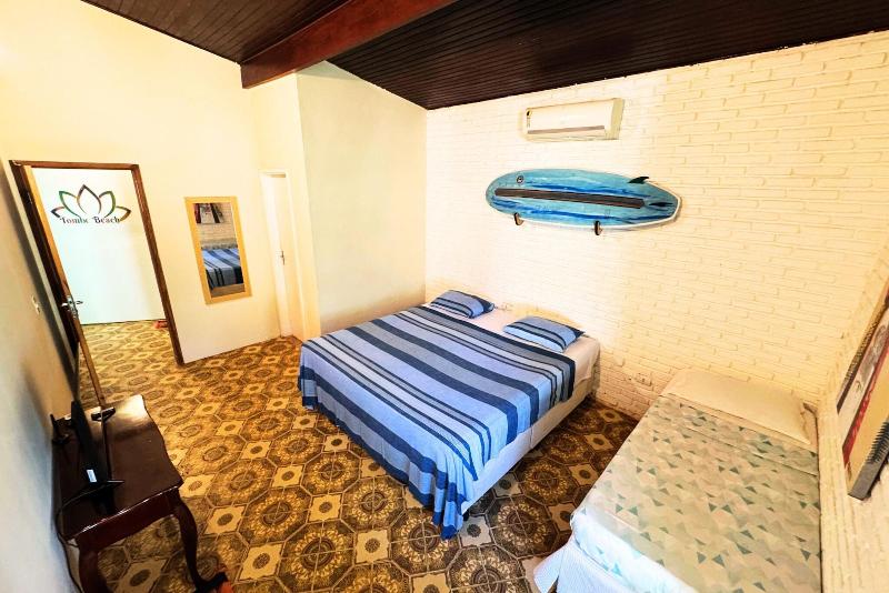 Tombo Beach Hostel — photo 27
