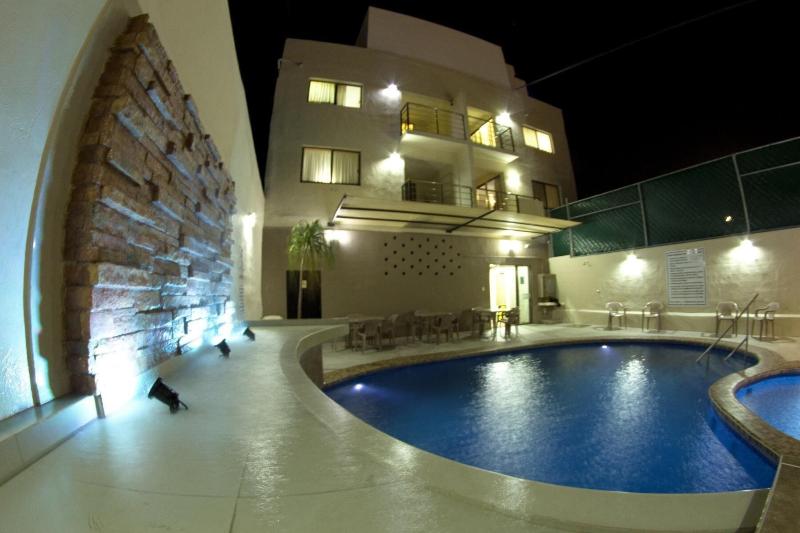 Hotel & Suites Domani image