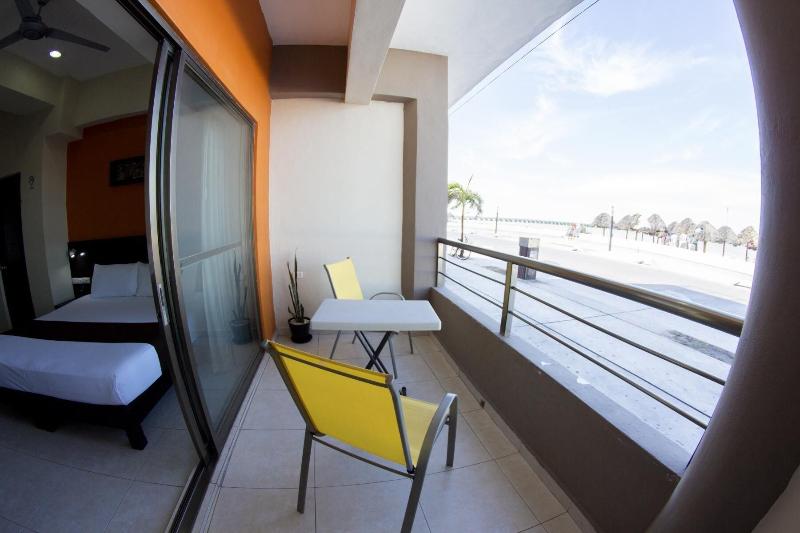 Hotel & Suites Domani image