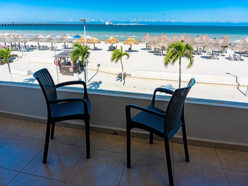 Hotel & Suites Domani image