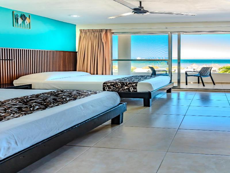 Hotel & Suites Domani image
