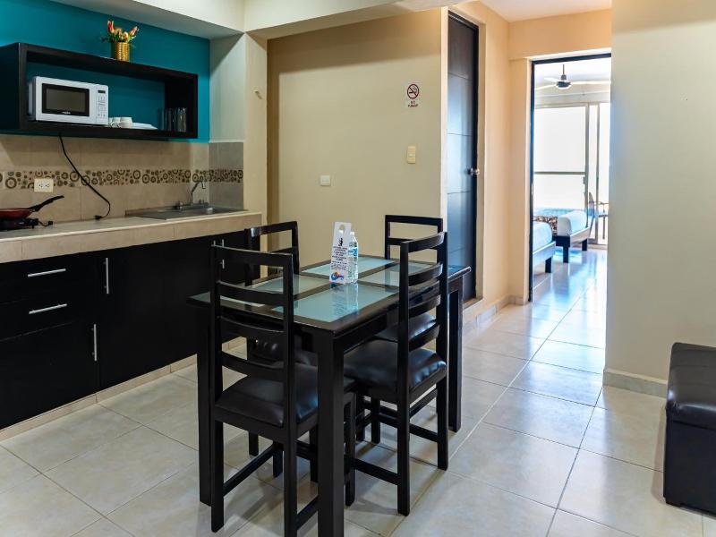 Hotel & Suites Domani image