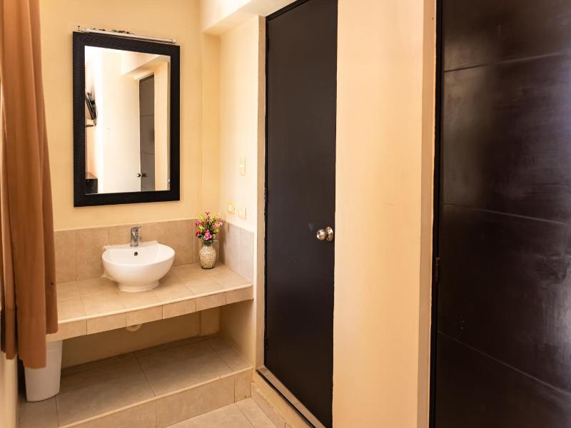 Hotel & Suites Domani image