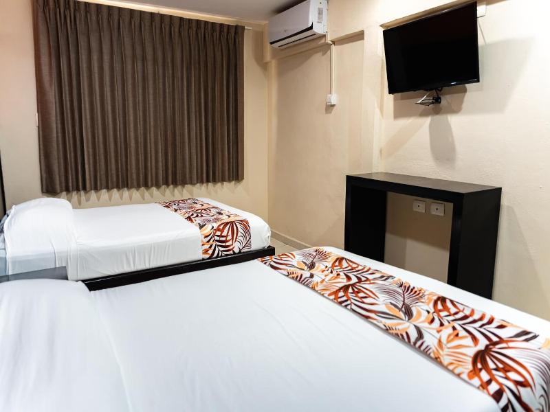 Hotel & Suites Domani image