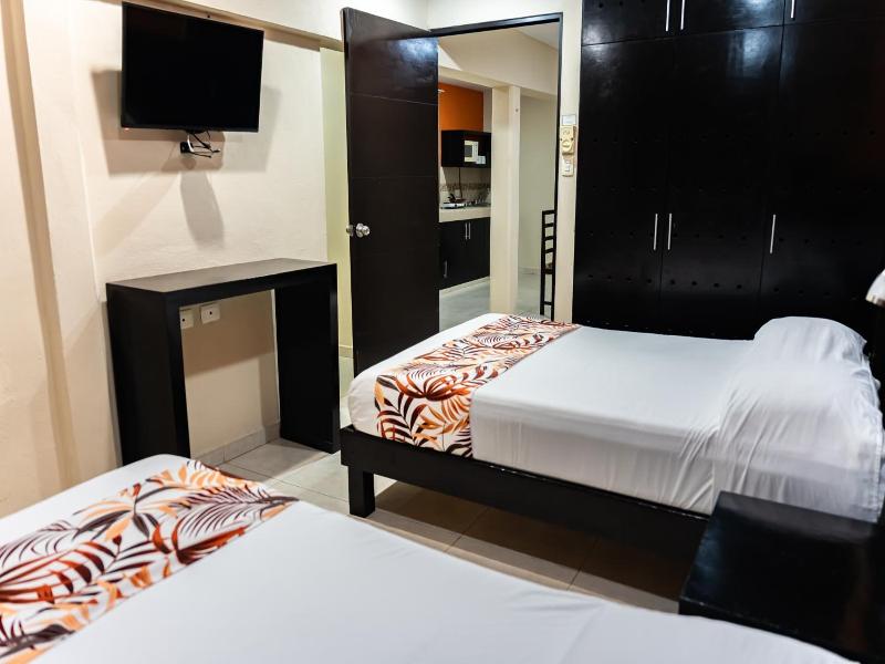 Hotel & Suites Domani image