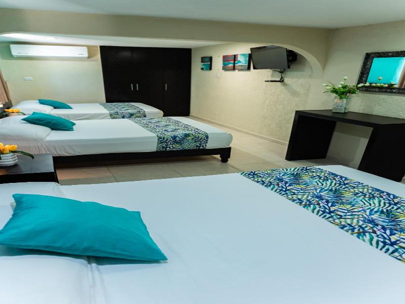 Hotel & Suites Domani image