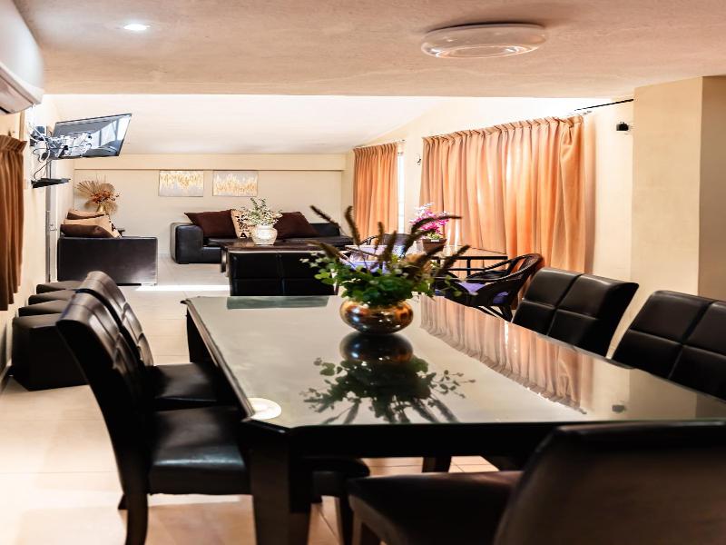 Hotel & Suites Domani image