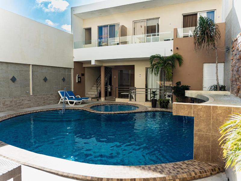 Hotel & Suites Domani image