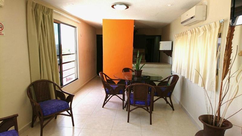 Hotel & Suites Domani image