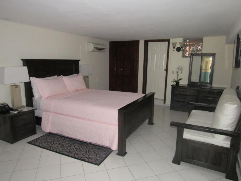 Constellation Hotel image