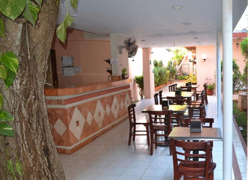 Hotel Plaza image 1