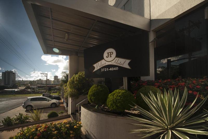Jp Palace Hotel — exterior view