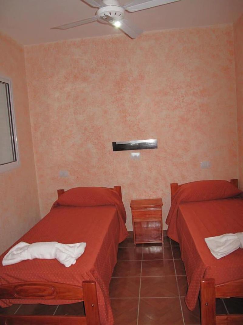 Los Cedros Hotel image