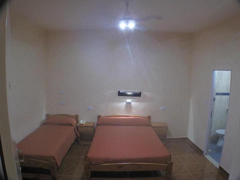 Los Cedros Hotel image
