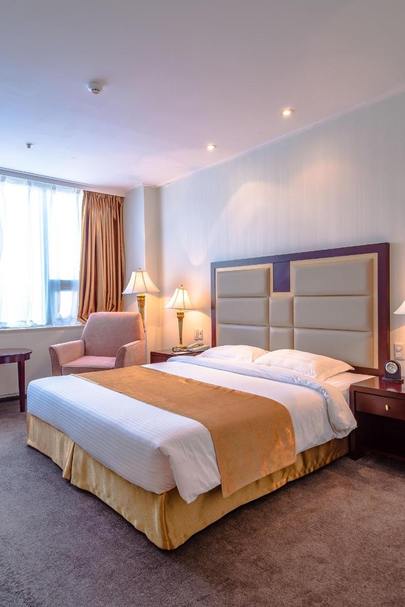 Mega Palace Hotel - фото отеля