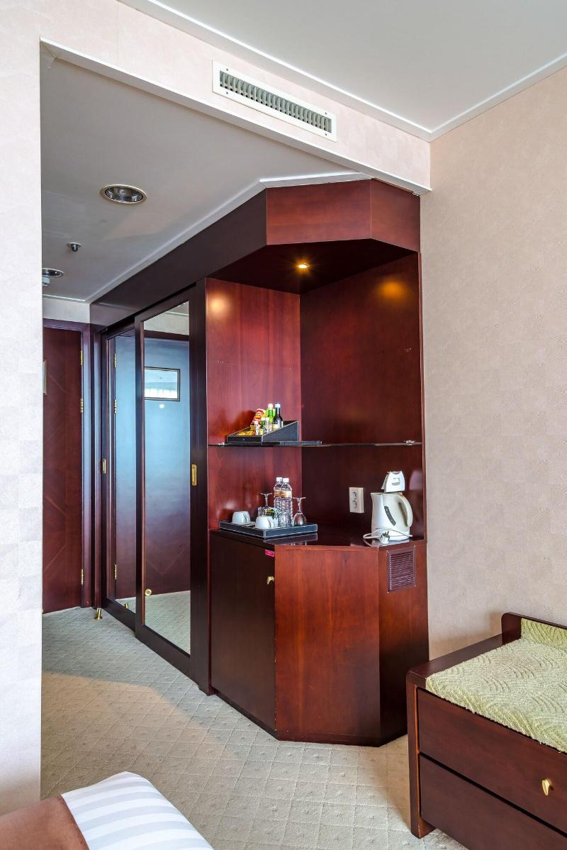 Mega Palace Hotel - фото отеля