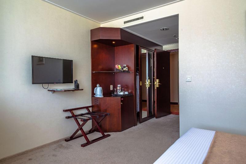 Mega Palace Hotel - фото отеля