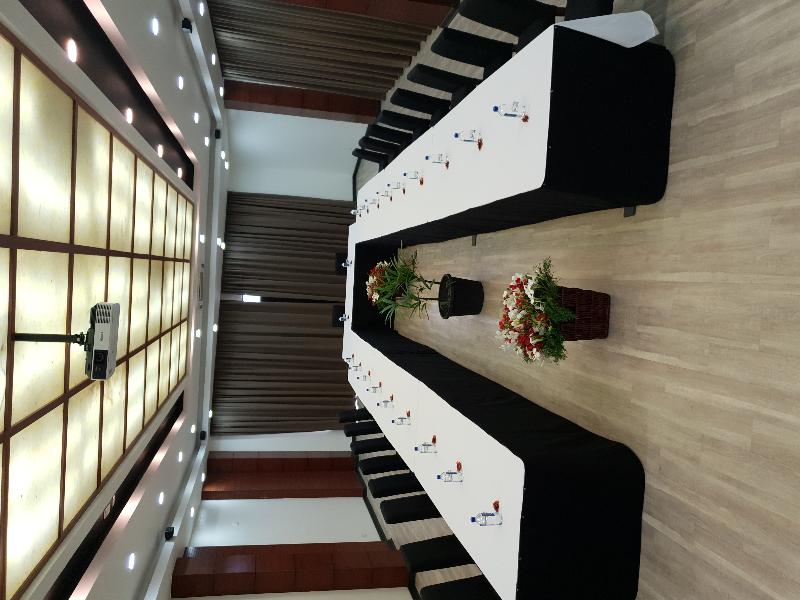 Nasau Resort & Villas image