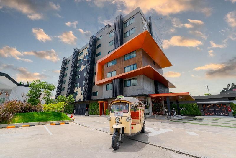 Moose Hotel image