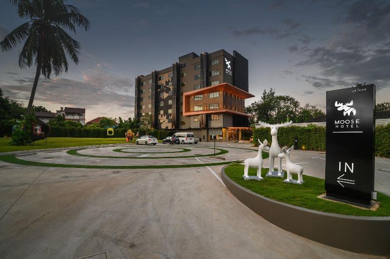 Moose Hotel image