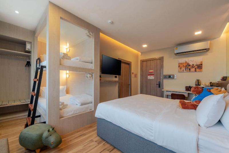 Moose Hotel image