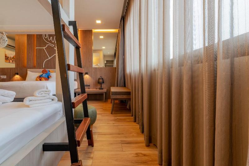 Moose Hotel image