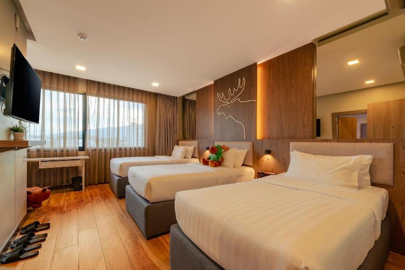 Moose Hotel image
