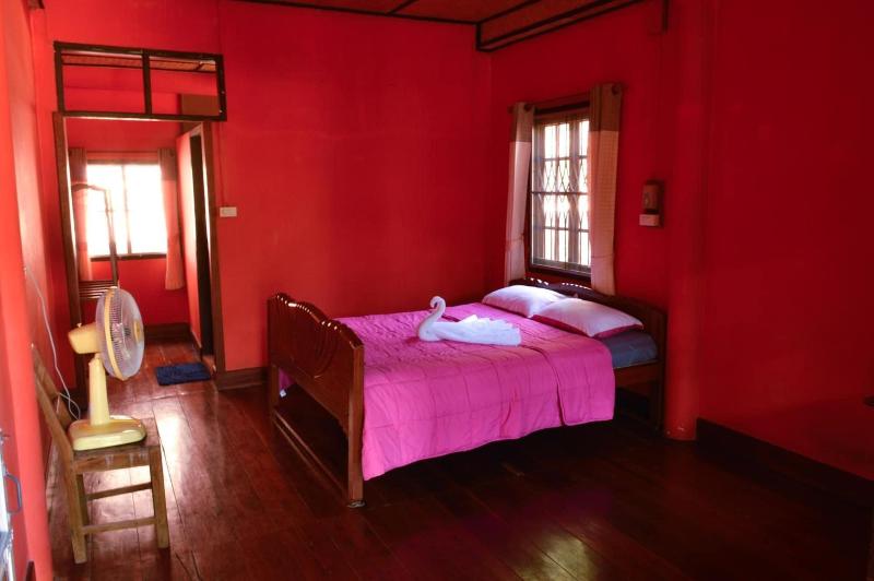 Crossroads House - Hostel image