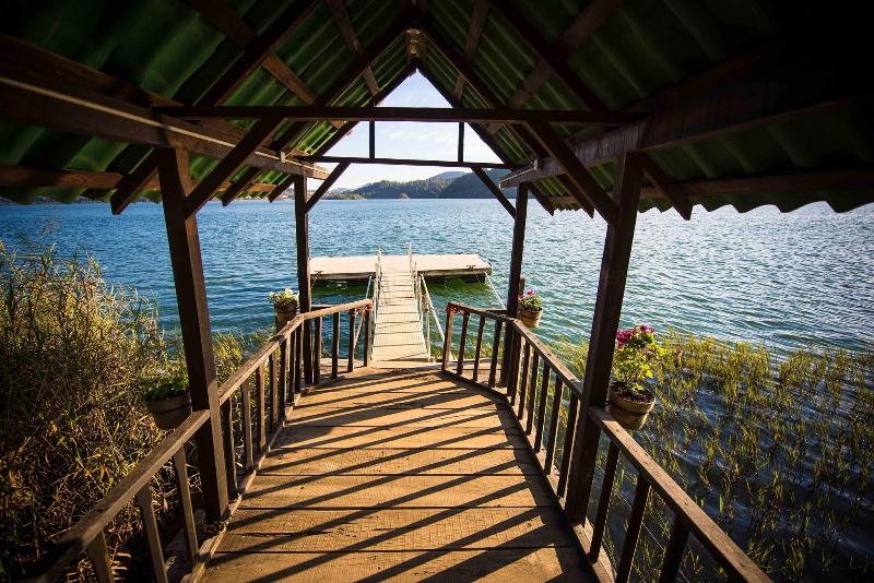 Zirahuen Forest And Resort image