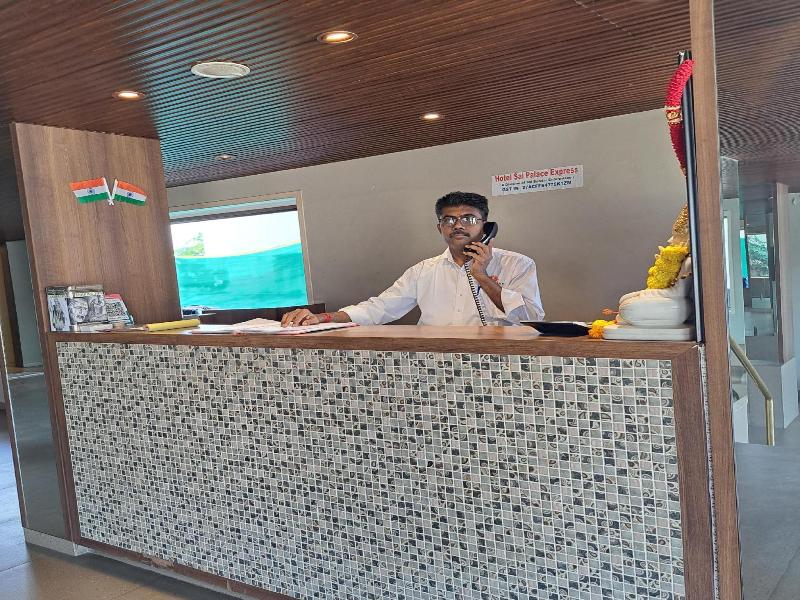 Hotel Sai Palace Express