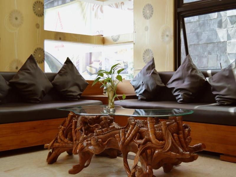 Omahqu Guest House image