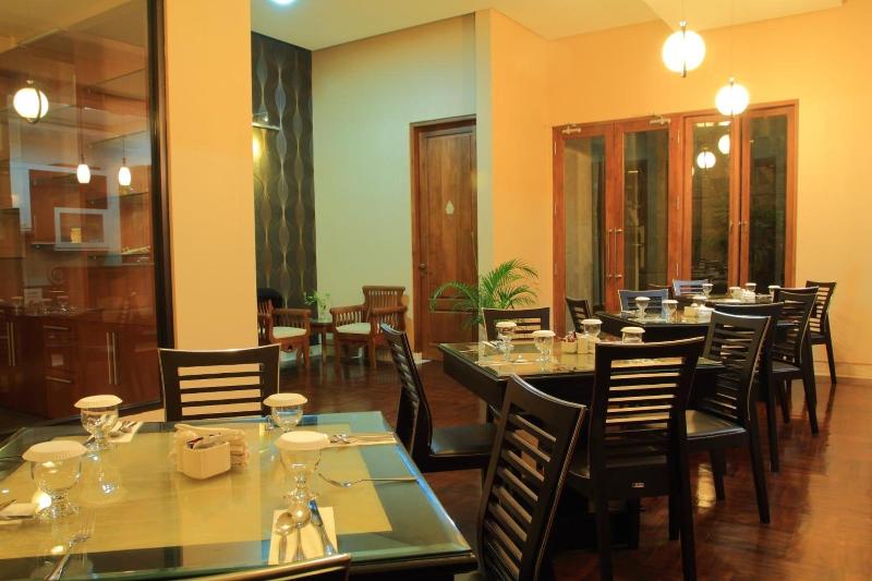 Omahqu Guest House image