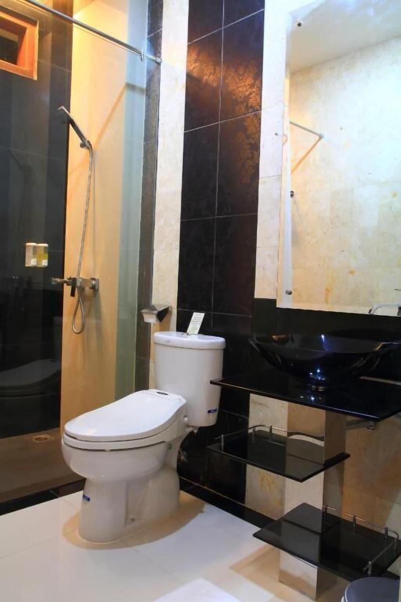 Omahqu Guest House image