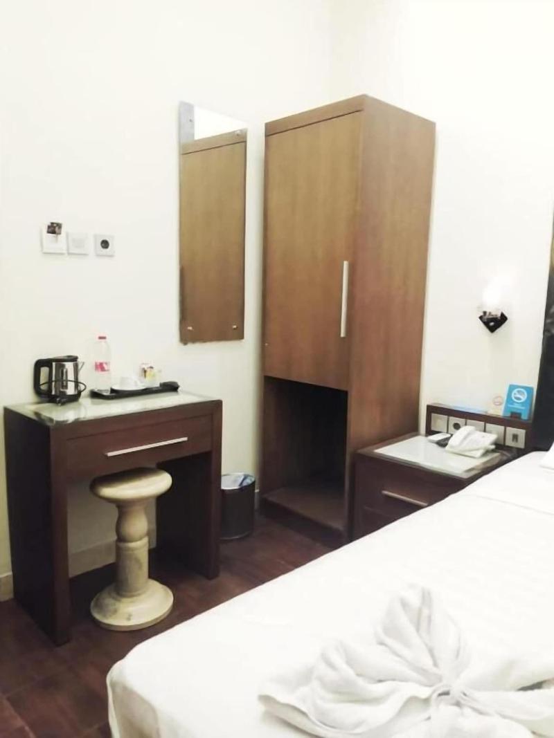 Omahqu Guest House image