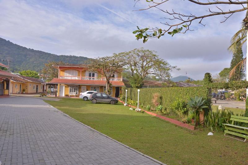 Hotel Balneário Itapocoroi — exterior view